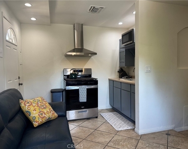 3000 Fairbanks Avenue - Photo Thumbnail 1
