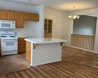 12 Coveside Court - Photo Thumbnail 5