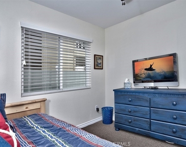 1509 E Balboa Boulevard - Photo Thumbnail 19