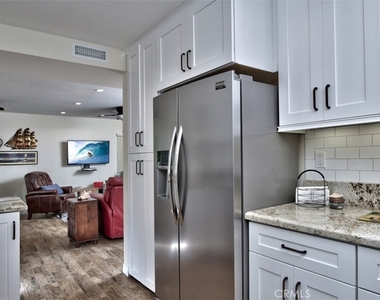 1509 E Balboa Boulevard - Photo Thumbnail 7