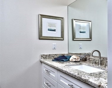 1509 E Balboa Boulevard - Photo Thumbnail 15