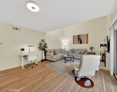 4842 Carmonita - Photo Thumbnail 12