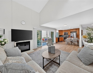 4842 Carmonita - Photo Thumbnail 15