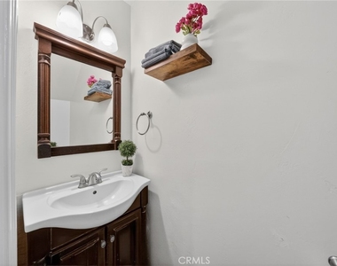 4842 Carmonita - Photo Thumbnail 19