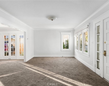 243 N Grand Street - Photo Thumbnail 3