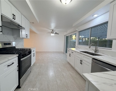 701 E 21st Street - Photo Thumbnail 2