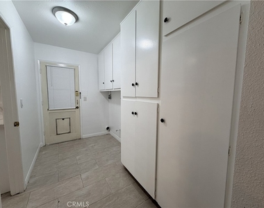 701 E 21st Street - Photo Thumbnail 8
