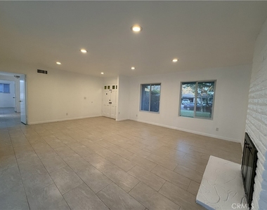 701 E 21st Street - Photo Thumbnail 6