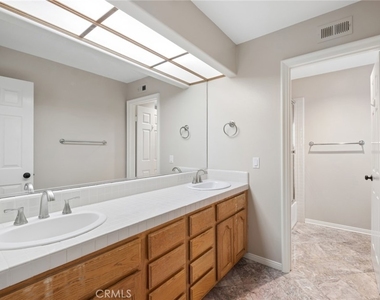 2504 N Courtland Street N - Photo Thumbnail 15
