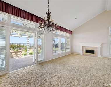 2504 N Courtland Street N - Photo Thumbnail 8