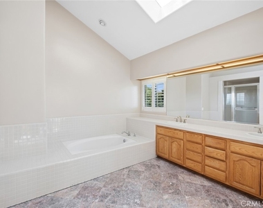 2504 N Courtland Street N - Photo Thumbnail 21
