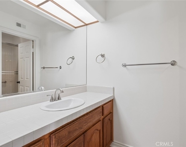 2504 N Courtland Street N - Photo Thumbnail 14