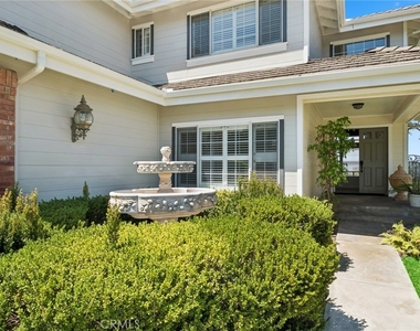 2504 N Courtland Street N - Photo Thumbnail 1