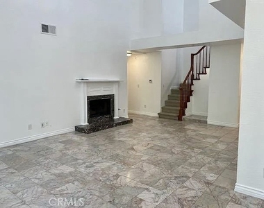 3284 Barham - Photo Thumbnail 11