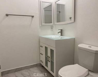 3284 Barham - Photo Thumbnail 29
