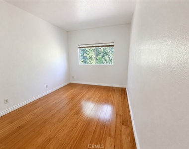 3284 Barham - Photo Thumbnail 48