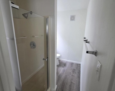 5928 Estelle Street - Photo Thumbnail 9