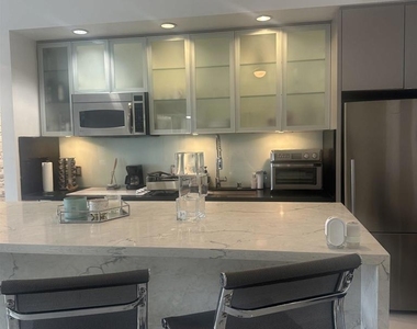 575 6th Avenue - Photo Thumbnail 13