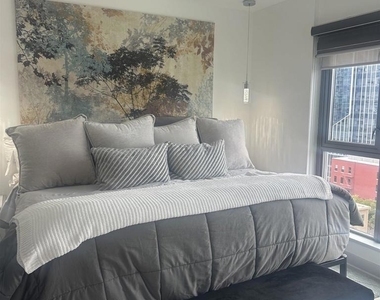 575 6th Avenue - Photo Thumbnail 1