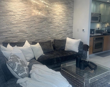 575 6th Avenue - Photo Thumbnail 7