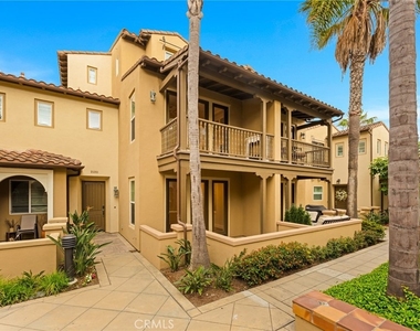 21261 Baeza - Photo Thumbnail 1