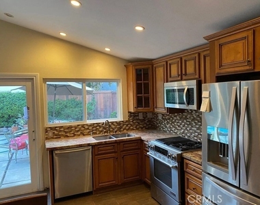 9212 Heatherton - Photo Thumbnail 2