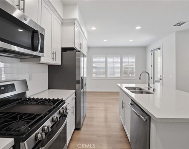 308 Limestone - Photo Thumbnail 5