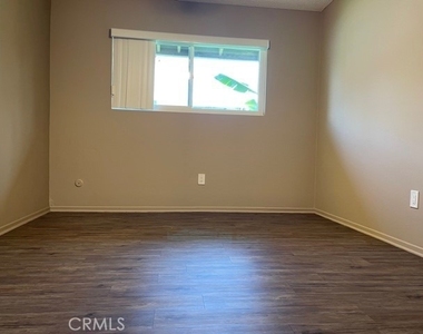 15641 Tustin Village Way - Photo Thumbnail 24