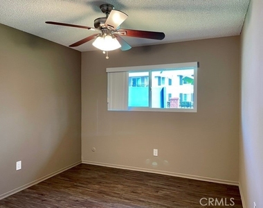 15641 Tustin Village Way - Photo Thumbnail 25
