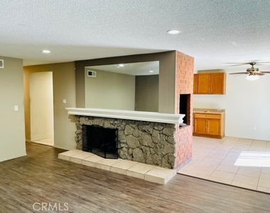 15641 Tustin Village Way - Photo Thumbnail 14