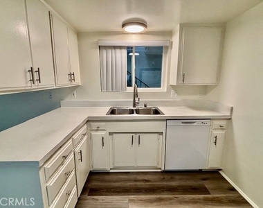 16531 Alliance Avenue - Photo Thumbnail 24