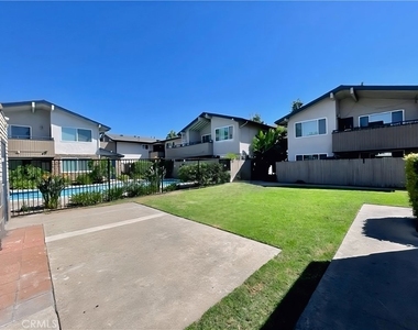 16531 Alliance Avenue - Photo Thumbnail 6