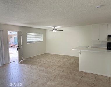 685 E Vista Chino - Photo Thumbnail 16