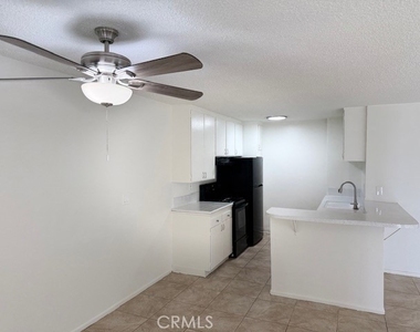 685 E Vista Chino - Photo Thumbnail 10