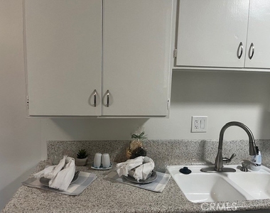686 E Cottonwood Road - Photo Thumbnail 14