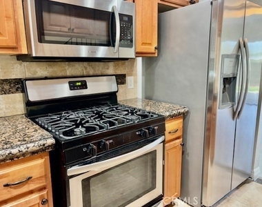 2558 Orange Avenue - Photo Thumbnail 16