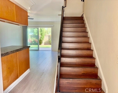 2558 Orange Avenue - Photo Thumbnail 18