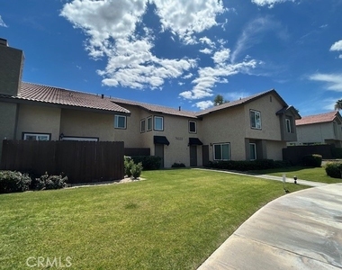 74533 Sagebrush Drive - Photo Thumbnail 3