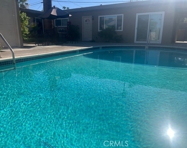 45421 Sunset Lane - Photo Thumbnail 4