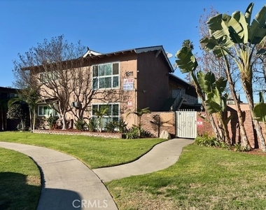 1811 W Sallie - Photo Thumbnail 6