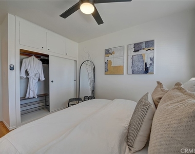 444 N Shattuck Place - Photo Thumbnail 38