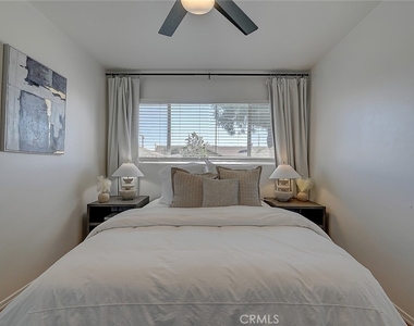 444 N Shattuck Place - Photo Thumbnail 44