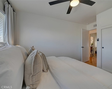 444 N Shattuck Place - Photo Thumbnail 57