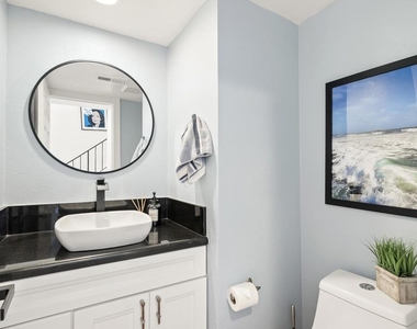 530 San Andres Drive - Photo Thumbnail 12