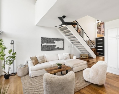 530 San Andres Drive - Photo Thumbnail 4