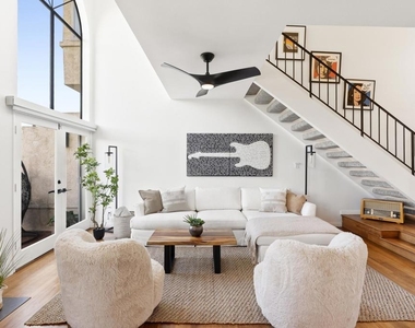 530 San Andres Drive - Photo Thumbnail 2