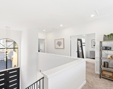 530 San Andres Drive - Photo Thumbnail 15