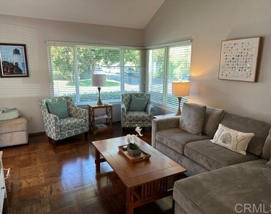 471 Bay Meadows Way - Photo Thumbnail 4