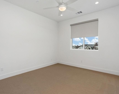 1216 Stonemark Place - Photo Thumbnail 7