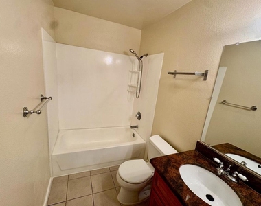 1126 Cherry Avenue - Photo Thumbnail 8